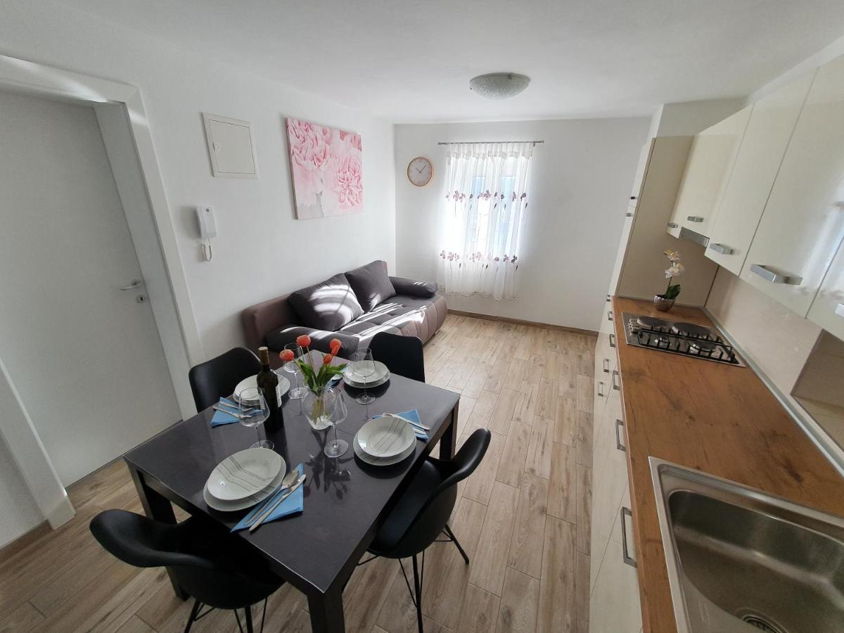 Apartaments Ukic 프르비치 세푸리네 외부 사진