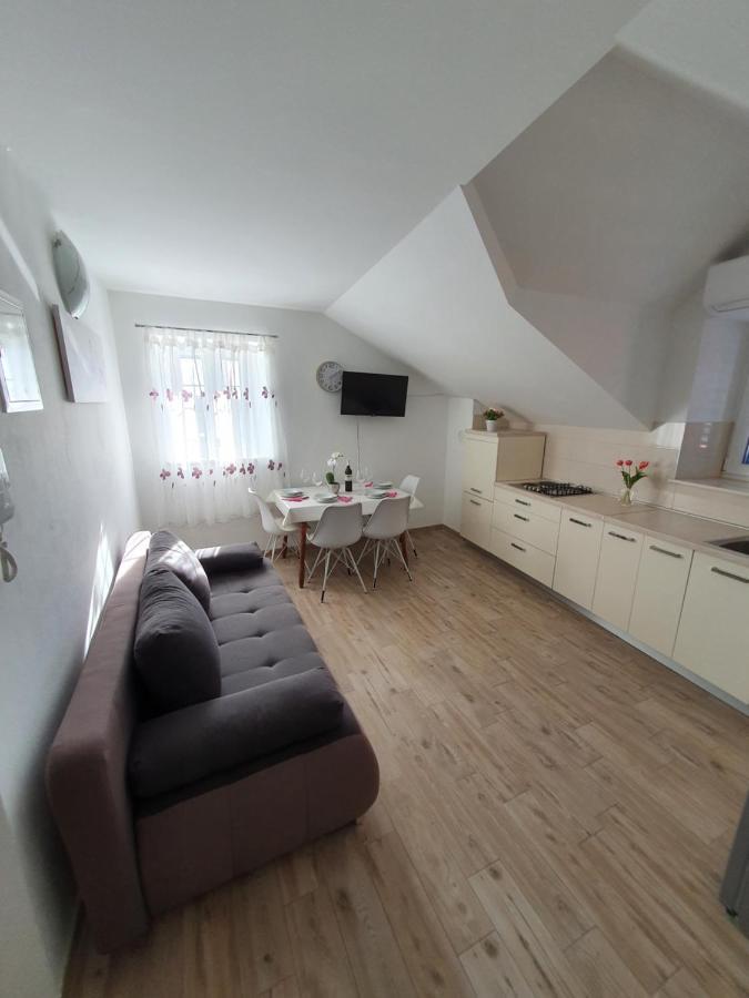 Apartaments Ukic 프르비치 세푸리네 외부 사진