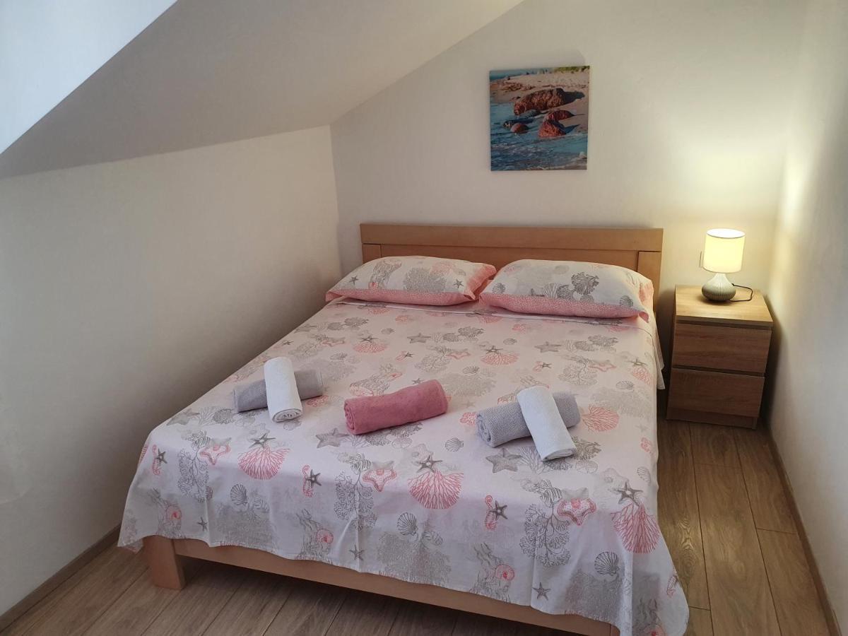 Apartaments Ukic 프르비치 세푸리네 외부 사진