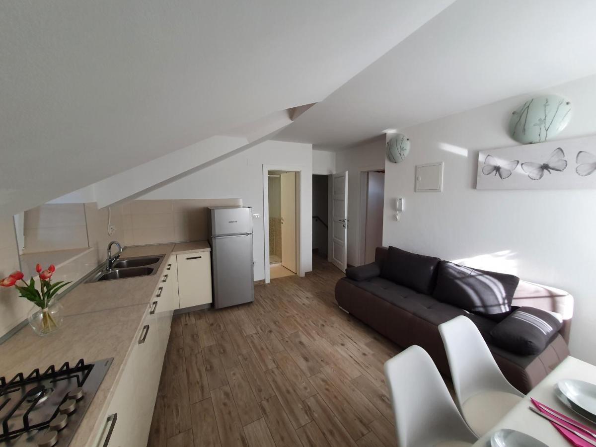 Apartaments Ukic 프르비치 세푸리네 외부 사진