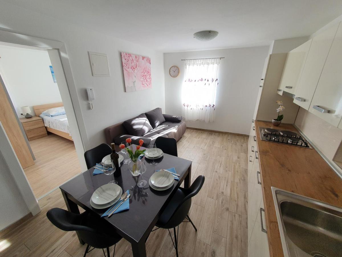 Apartaments Ukic 프르비치 세푸리네 외부 사진